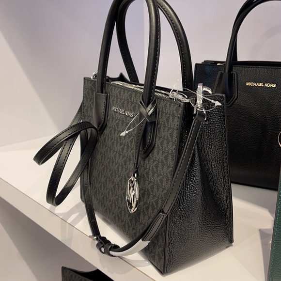 Michael Kors Mercer Medium Pebbled Leather Crossbody Bag - Picture 3 of 16